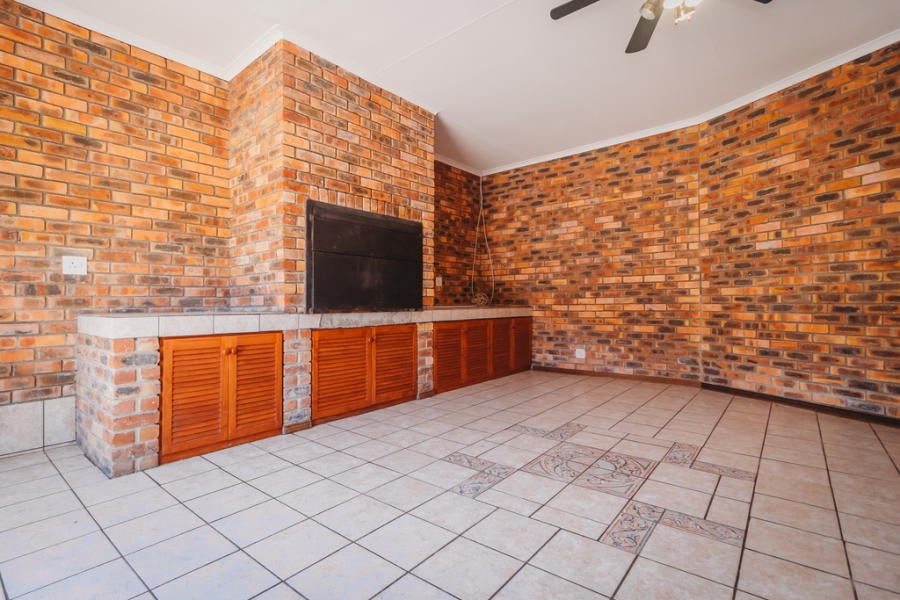 3 Bedroom Property for Sale in Camphersdrift Western Cape